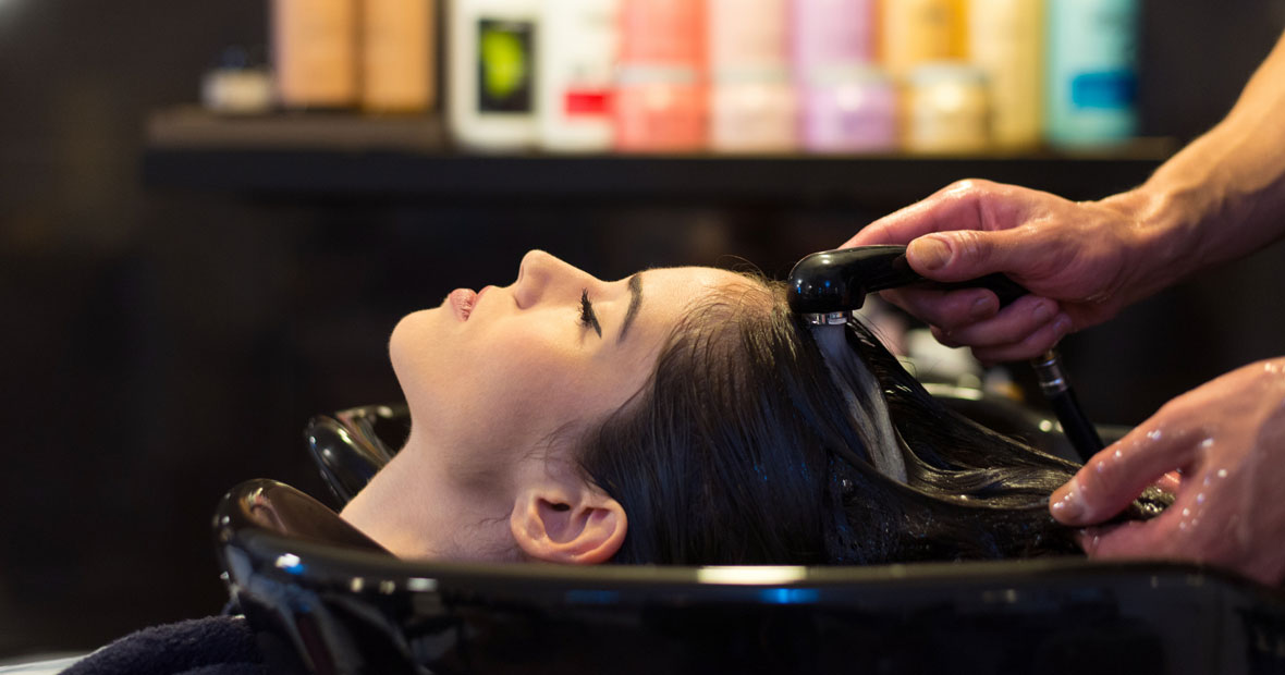bac pour laver les cheveux